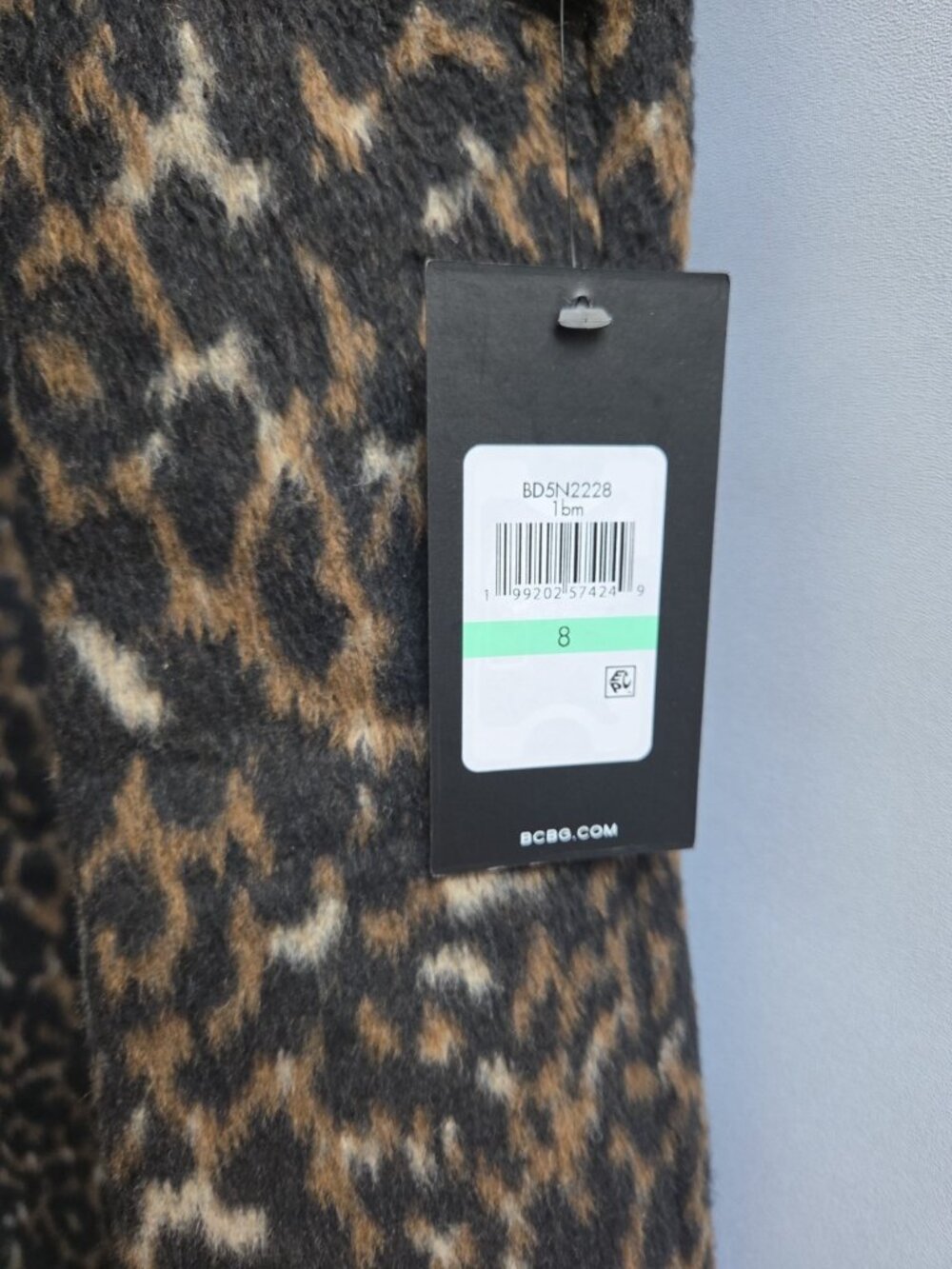 BCBG Womens Sleeveless Jewel Neck Animal Print Sheath Mini Dress Size 8 New NWT - Picture 2 of 7